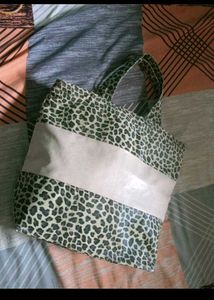 Stylish Leopard Print Tote Bag