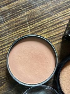Olivia Waterproof Pan-Cake Makeup