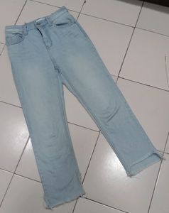 Straight Jeans