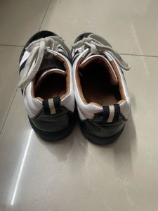 Stylish Men's Casual Sneakers