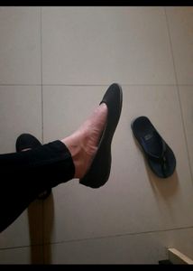 BATA BLACK FLATS