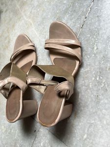 Stylish Beige &amp; Gold Sandals