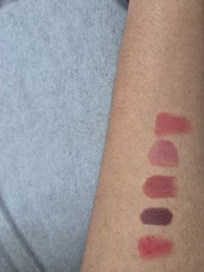 Assorted 5 branded lipstick