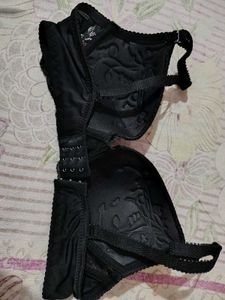 Black Lace Bra &amp; Panty Set 36C