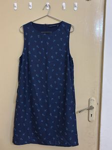 Chic Navy Floral Sleeveless Dress