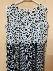 Stylish Black &amp; White Floral Print Gown
