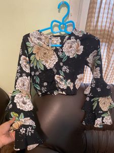 Chic Floral Ruffle Sleeve Top