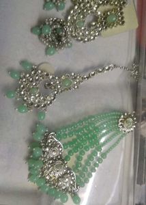 Elegant Mint Green Choker Necklace Set