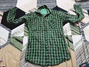 Men's Green Plaid Long Sleeve Shirt