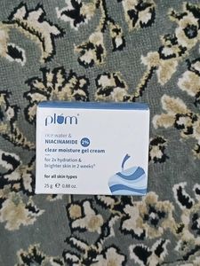 Plum Rice Water Niacinamide Gel Cream