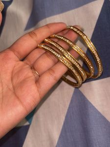 Set of 4 Sparkly Gold Bangles