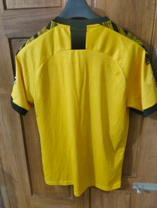 BVB Borussia Dortmund Puma logo jersey