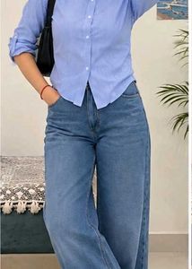 Chic Blue Striped Button-Up Shirt