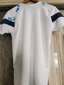 Trendy White Graphic Jersey