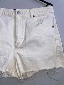 Cream Denim High-Waisted Cut-off Shorts