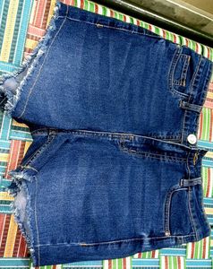 Black &amp; blue Denim Frayed Shorts