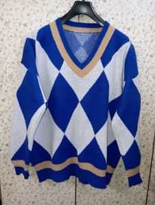 Argyle Pattern V-Neck Sweater