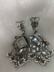 Elegant Dangle Earrings with Pearls