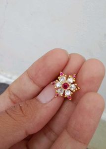 Floral Nose Pin