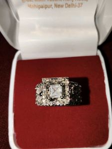 Sparkling Square Cut Ring