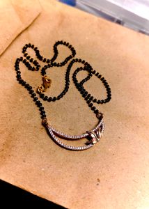 Sparkling Leaf Pendant Mangalsutra