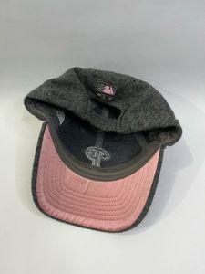 Stylish Baseball Cap with 'P' Logo