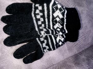 Cozy Fair Isle Knit Gloves