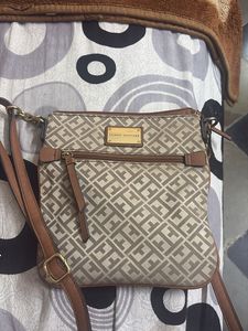 Tommy Hilfiger Crossbody Bag