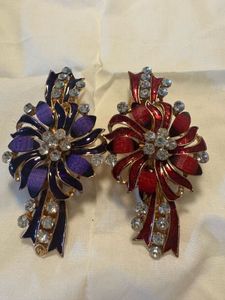 Set of 2 Embellished Hair Clips