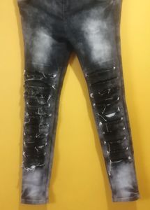 Stylish Damaged Ladies Jeans
