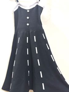 Chic Black &amp; White Thigh Length Dress