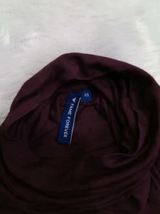 Full sleeve helter neck top