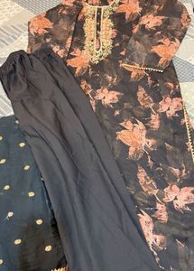 Elegant Black Floral Kurta Set