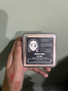 authentic Huda beauty easy bake