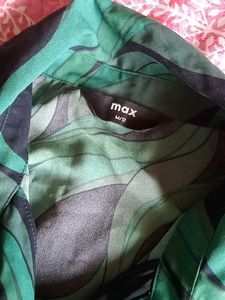 Max Fashion Green printed overlap hem crop top