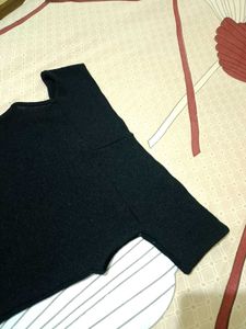 Chic Off-Shoulder Black Top
