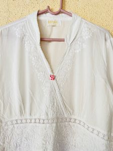 Elegant White Chikankari Kurta