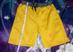 Men's Yellow Arrow Sports Shorts