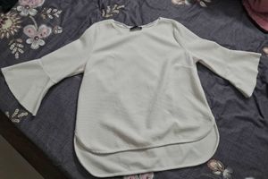 Zara W&amp;B White Textured Top thick quarter sleeves