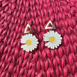 Daisy Star Dangle Earrings