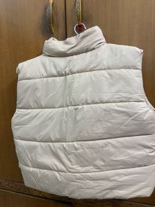 Cream  buffer half jacket