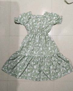 Green Floral Print Tiered Midi Dress