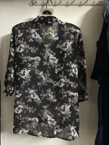 Chic Black Floral Print Shirt