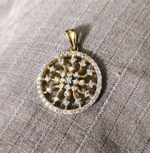 CZ diamonds on silver wit 22 carat gold plated