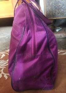 Purple Duffle Bag with Floral Print 🛍️💕