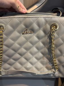 Chic Quilted Grey Handbag with Gold Chain