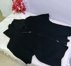 Black Ribbed Zip-Up Top