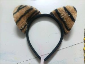 Hair Accessories Bundle of 8(single Piece Also Buy