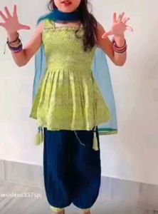 Beautiful Green & Navy Blue Kurta Set