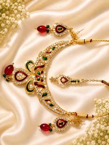 Exquisite Kundan & Pearl Necklace Set